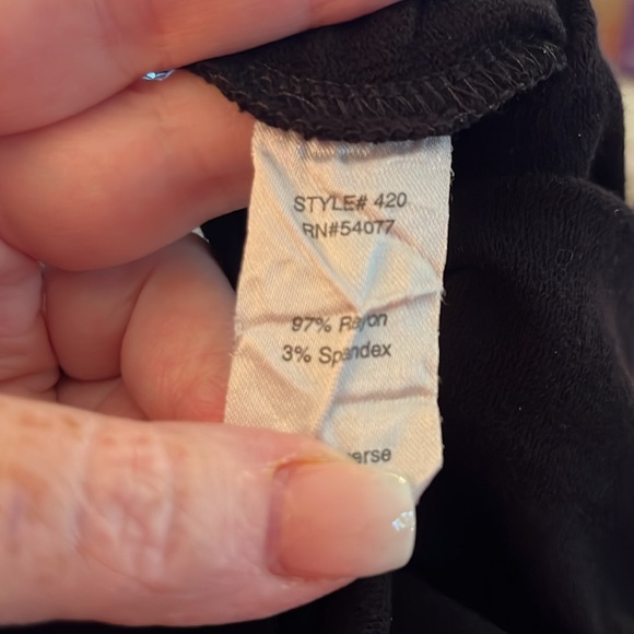 CAbi black knit athleisure cropped pants - Picture 4 of 4